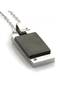Collana con piastra con scritta love