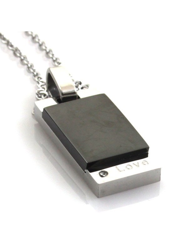 Collana con piastra con scritta love